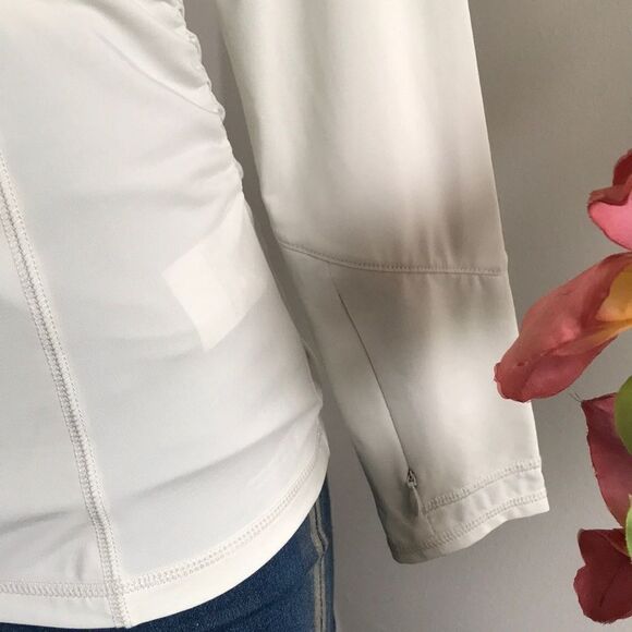 zuda Z-Sol Ruching Detail Knit Top - Picture 7 of 9